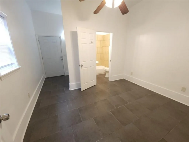 Building Photo - 8403 Apricot St