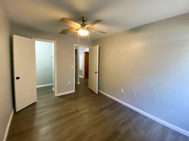 Building Photo - 2293 - Mill Run