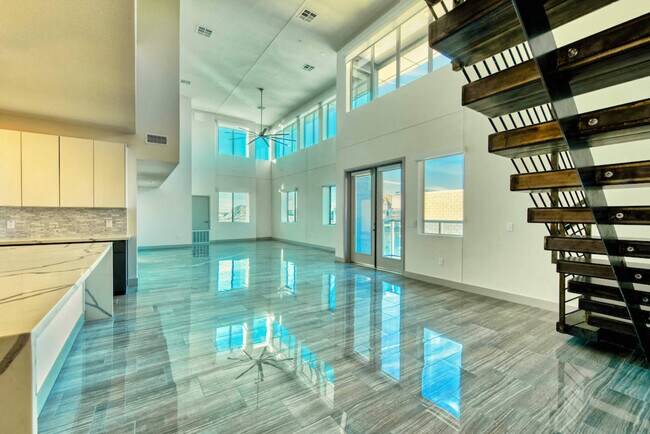 Building Photo - 420 N Scottsdale Rd