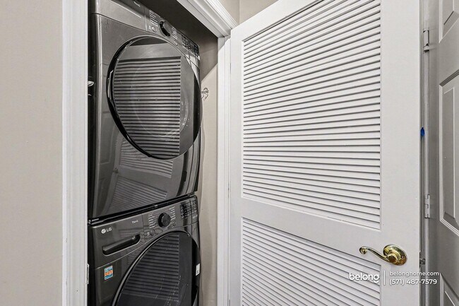 Building Photo - 4679 Red Admiral Way