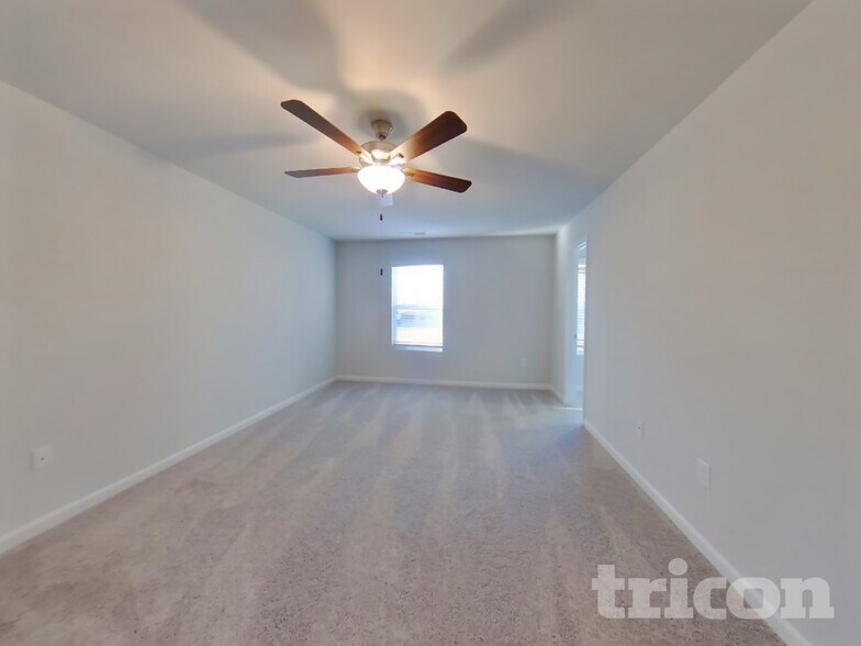 Building Photo - 76 Fairview Way