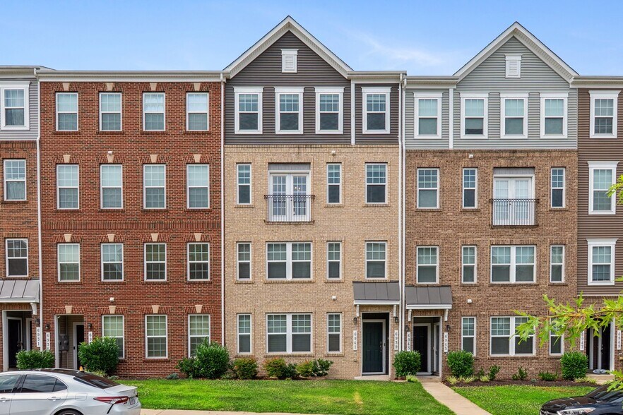 Building Photo - 6939 Stoddert Ln