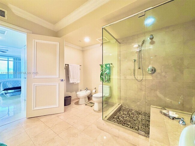 Building Photo - 1830 S Ocean Dr