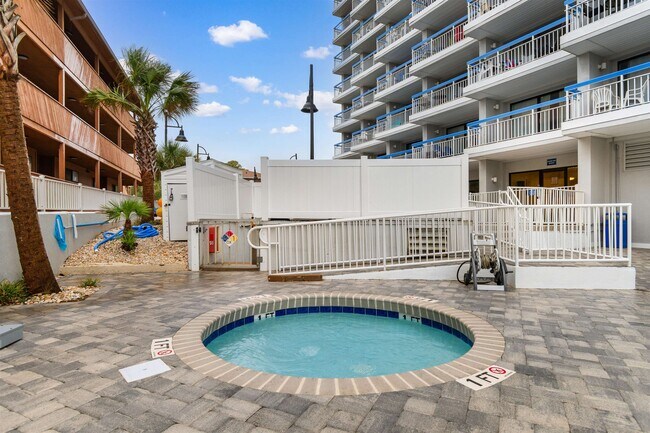 Building Photo - 5511 N Ocean Blvd