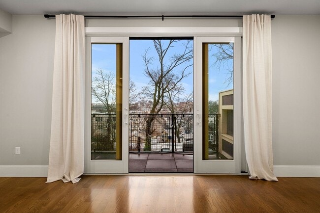 Building Photo - 34 Dix St