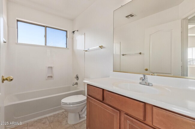 Building Photo - 2432 W Blue Sky Dr