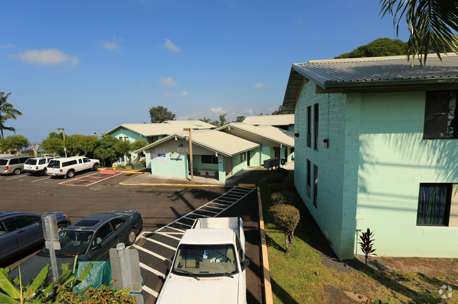 Building Photo - Nani Olu