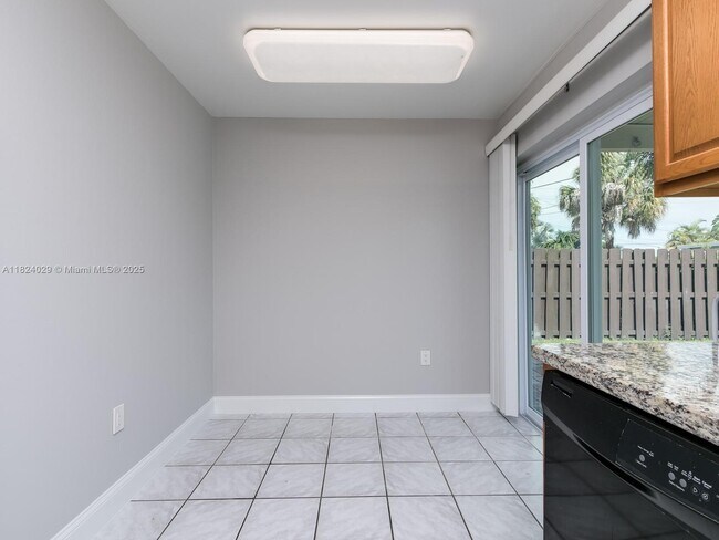 Building Photo - 11461 NW 32nd Pl