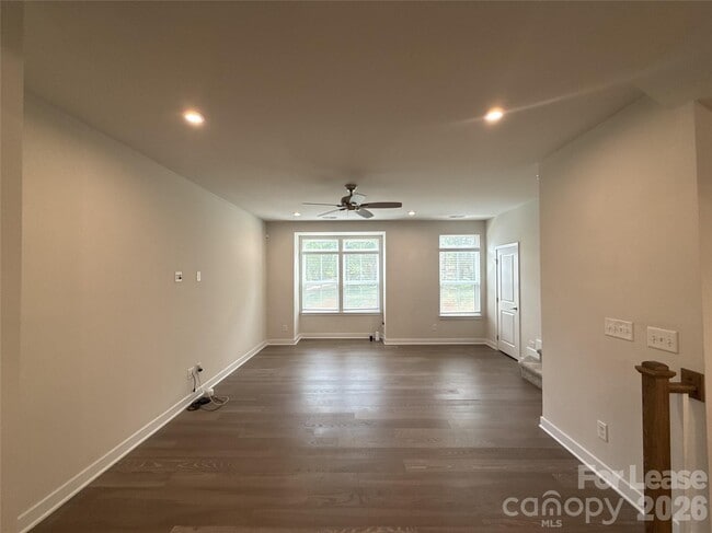 Building Photo - 324 Chattooga Wy