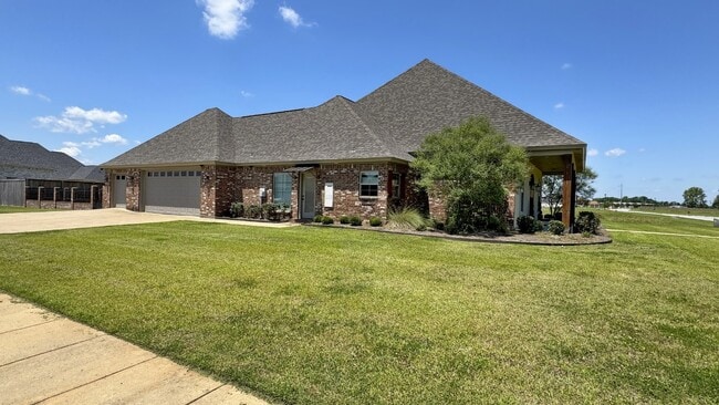 Building Photo - 210 Bayou Trace Drive