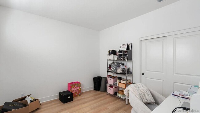 Building Photo - 15681 Rennyson Way