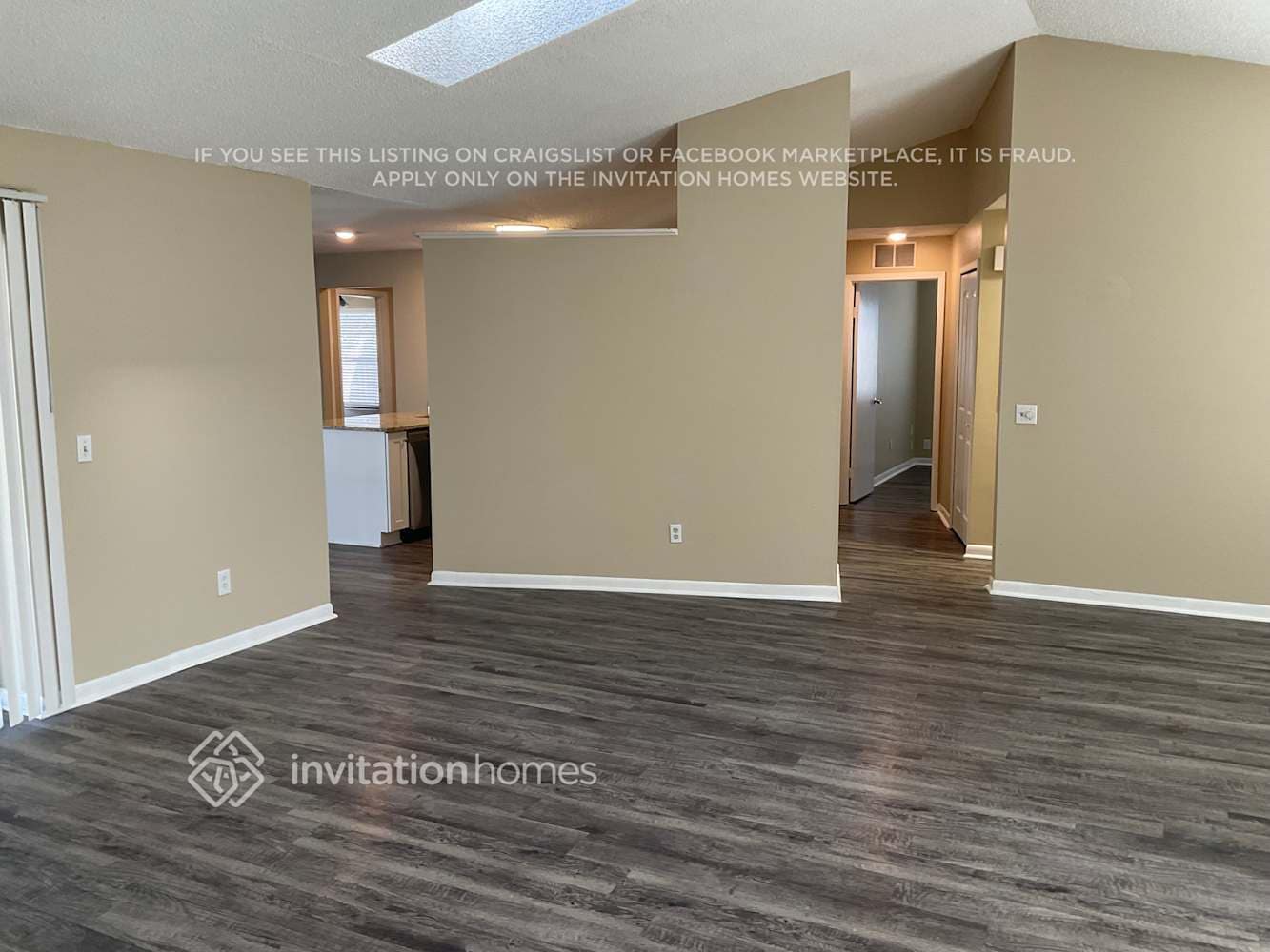 Building Photo - 1502 Carter Oaks Dr