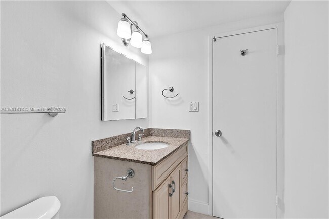 Building Photo - 4747 Collins Ave