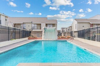 Building Photo - 6700 S Dairy Ashford Rd