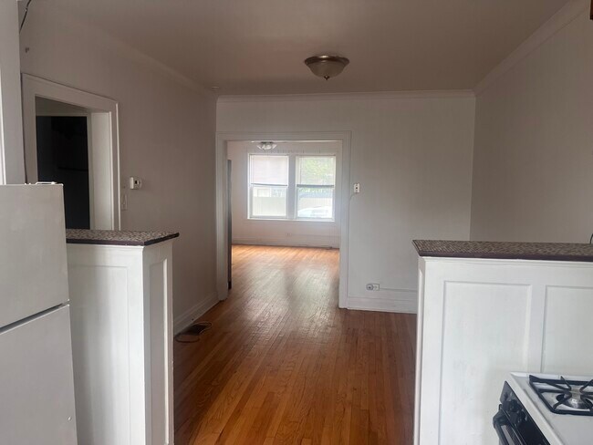 Building Photo - 5907 W Arthington St