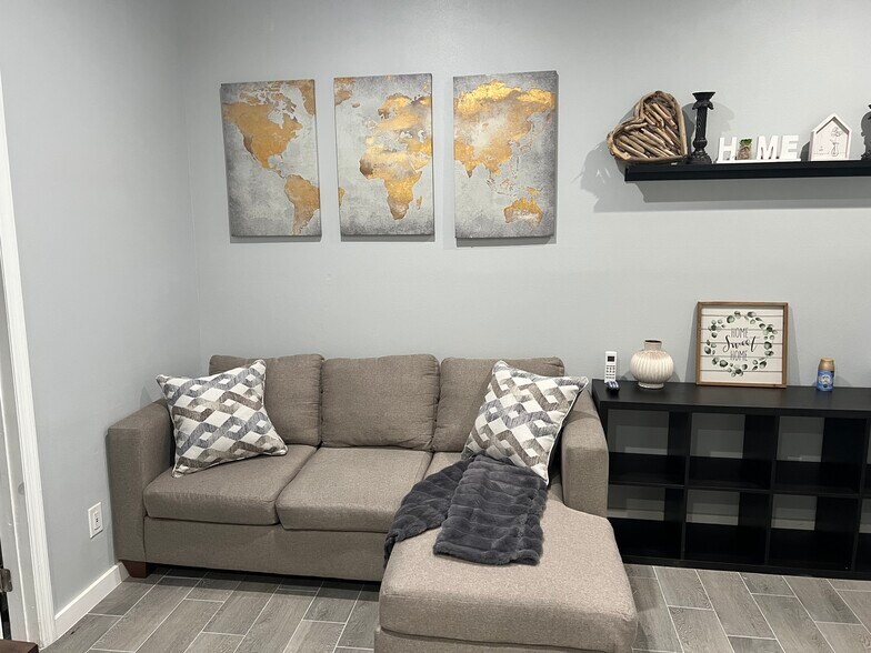 Building Photo - 1345 Hazel St NW