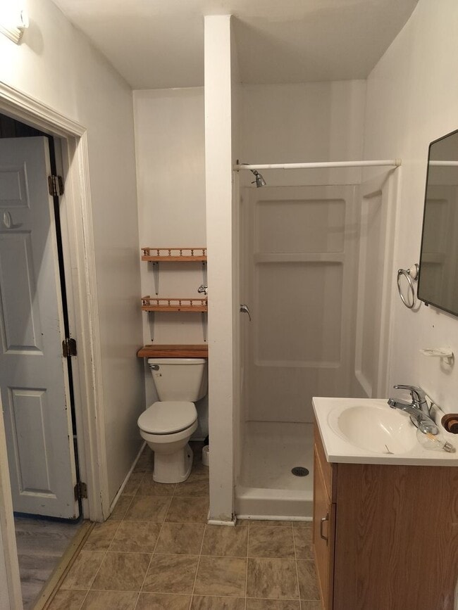 Building Photo - Fayetteville Ranch