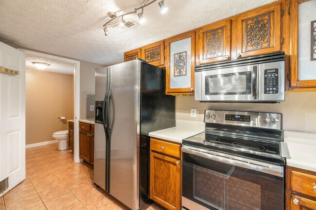 Building Photo - 2376 Wadsworth Dr