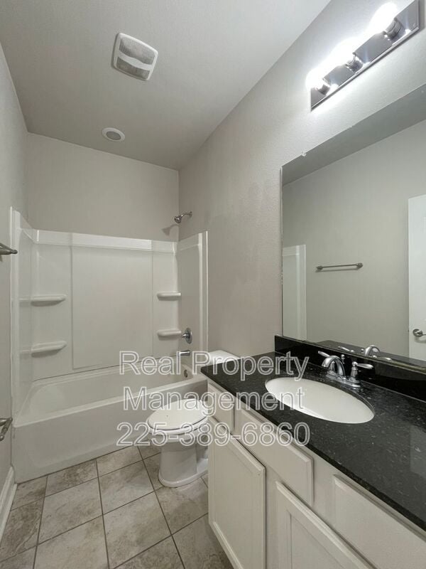 Building Photo - 7948 Antebellum Ave