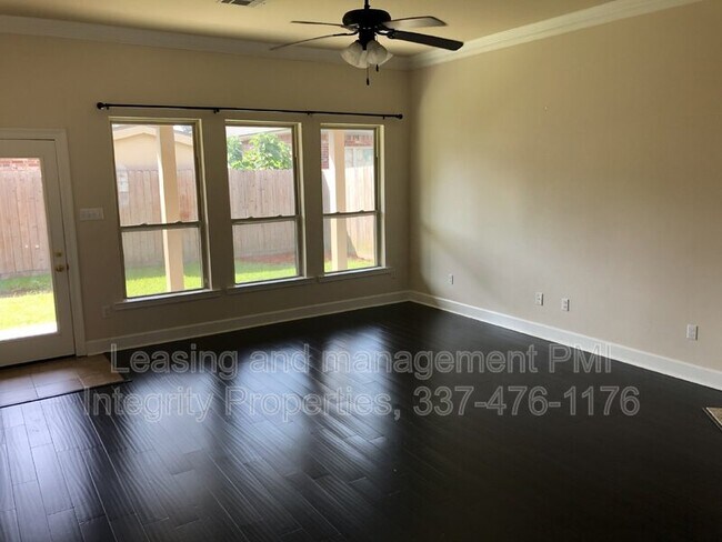 Building Photo - 103 Wood Moss Wy