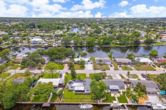 Building Photo - 9298 Sun Isle Dr NE