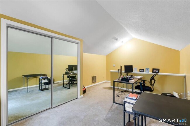Building Photo - 410 Sandstone Dr