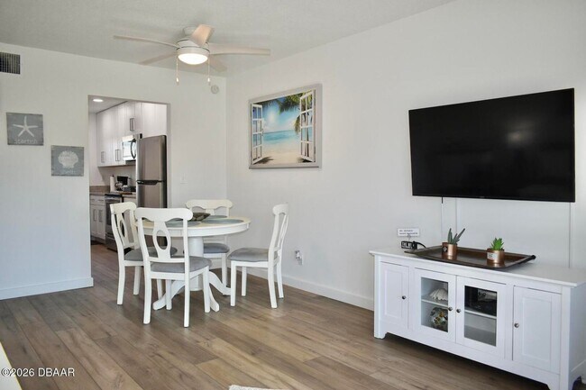 Building Photo - Furnished Townhome In Ponce Inlet!