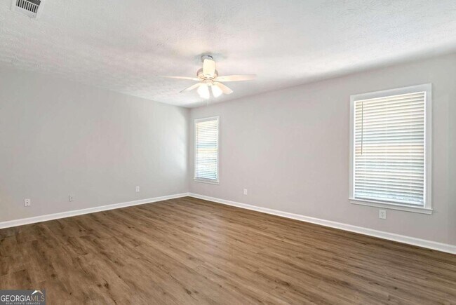 Building Photo - 3860 Maple Wood Trail