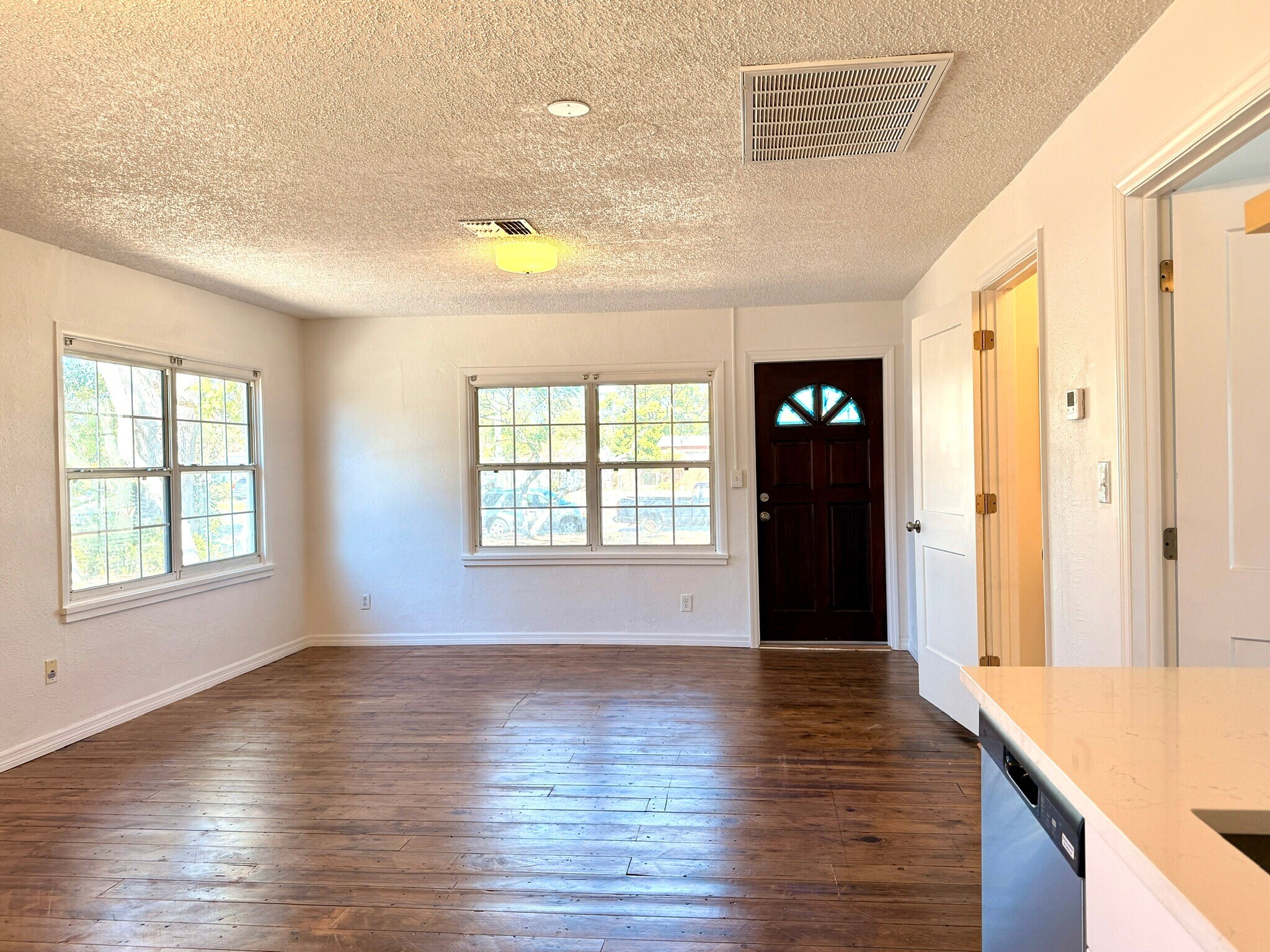 Building Photo - 7220 1st Ave N