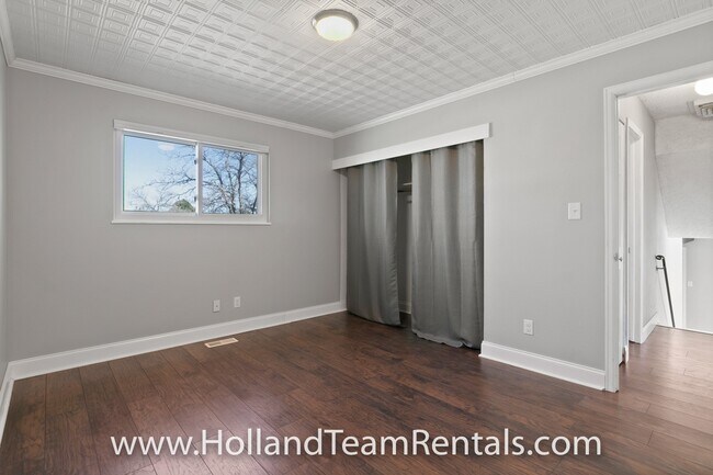 Building Photo - Updated Littleton House in GREAT LOCATION near Streets of SouthGlenn