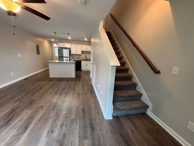 Building Photo - Now Available for Rent – Beautiful New Tow...