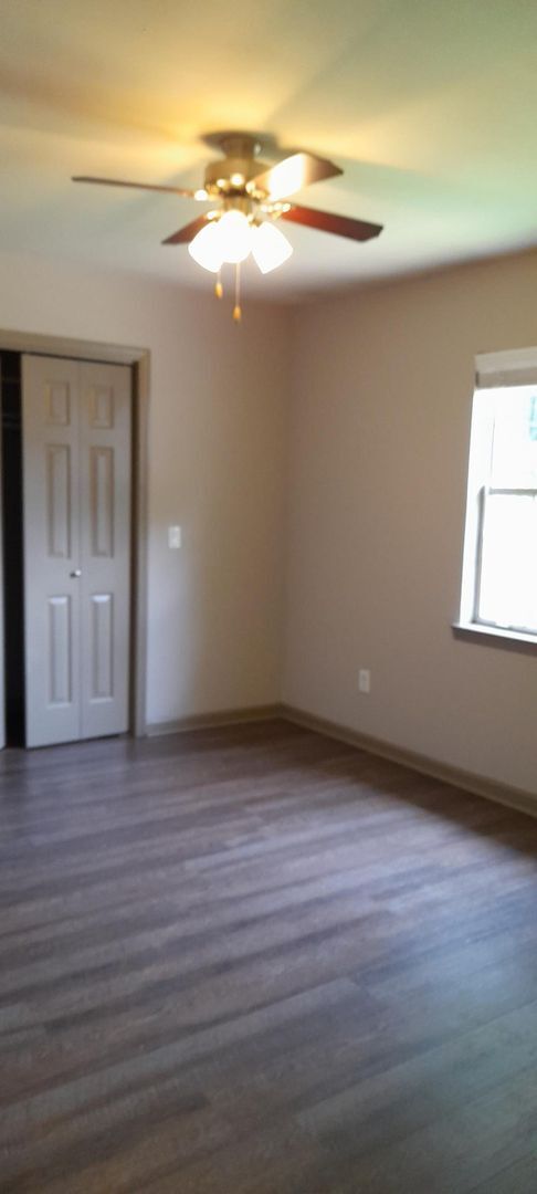 Building Photo - 2 Bedroom house located in Historic St. Elmo's Lookout Village