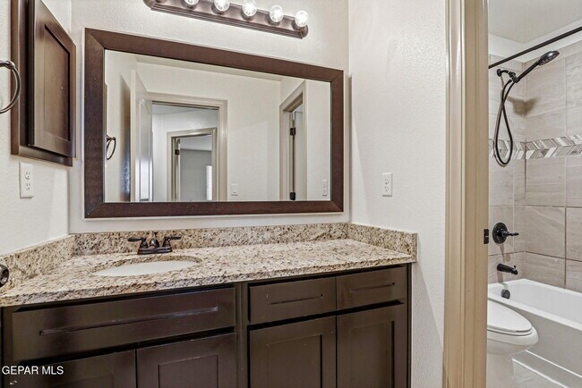 Building Photo - 14705 Tierra Escape Ave