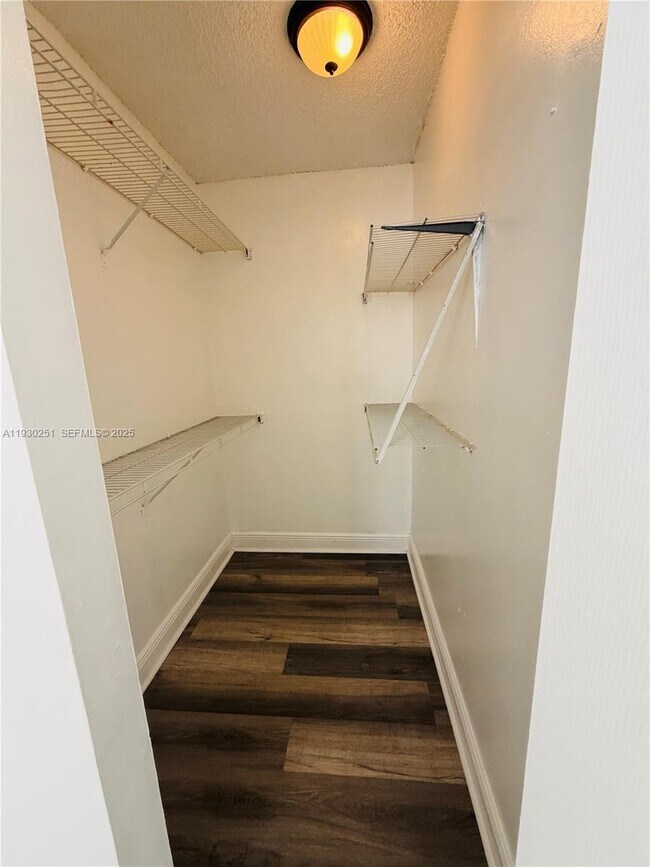 Building Photo - 10296 NW 9th St Cir