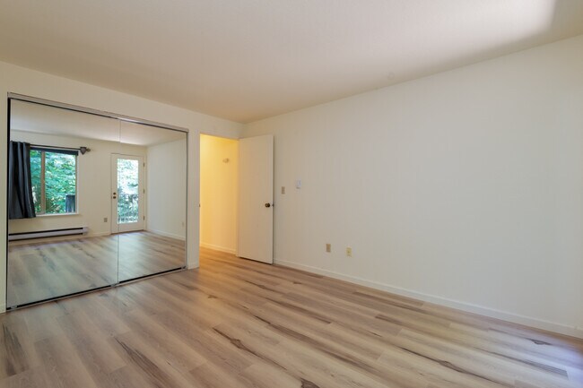 Building Photo - 8124 145th Ct NE