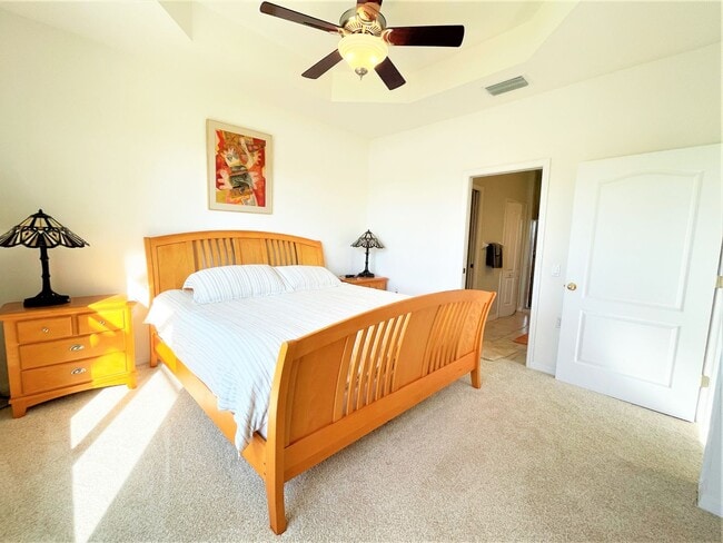 Building Photo - Seasonal Short-Term Rental in Pelican Pointe and Country Club Community!