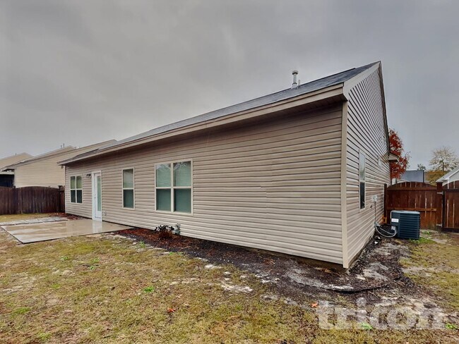 Building Photo - 246 Viking Ln