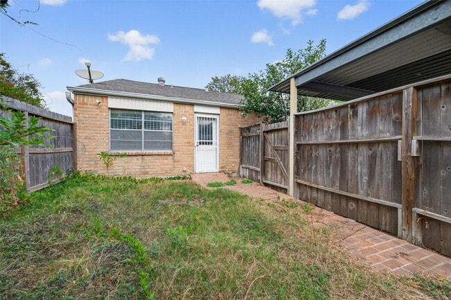 Building Photo - 10913 Bexley Dr