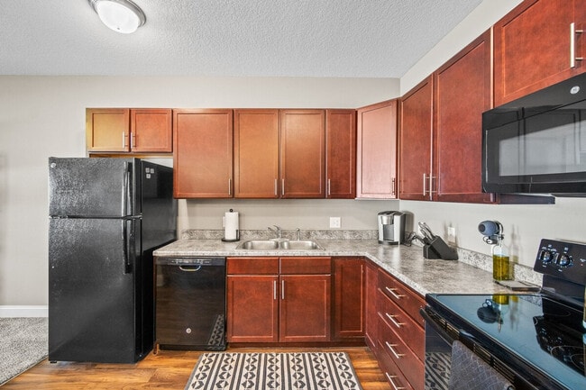 Building Photo - 8350 Cascade Ave