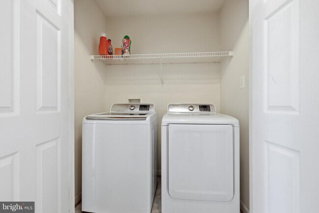 Building Photo - 14257 Hunters Run Way