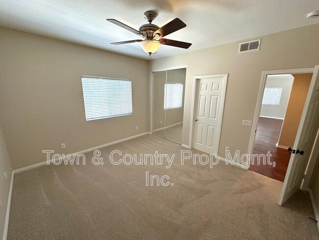 Building Photo - 9360 Alderwood Dr