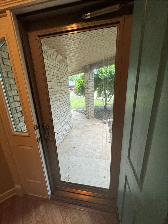 Building Photo - 82 E Cydnee St