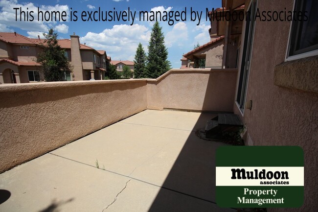 Building Photo - Beautiful 2-Story townhome in gated community