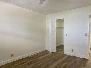 Building Photo - 460 Saxony Way