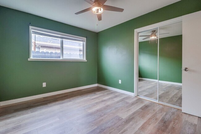 Building Photo - Imperial Beach, Gorgeous 4 bed 2 bath home...