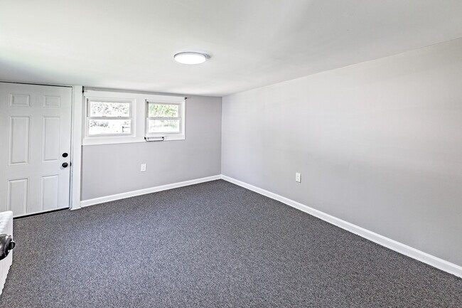 Building Photo - 218 Sinnickson St