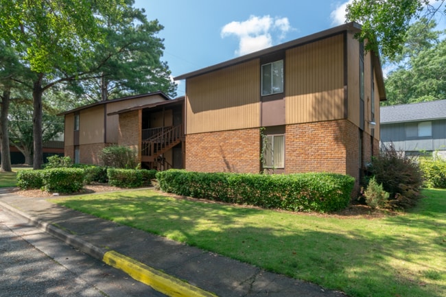Building Photo - 1824-2020 Sheffield Dr