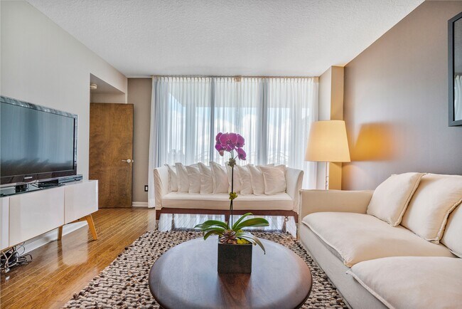 Building Photo - 1500 Ocean Dr