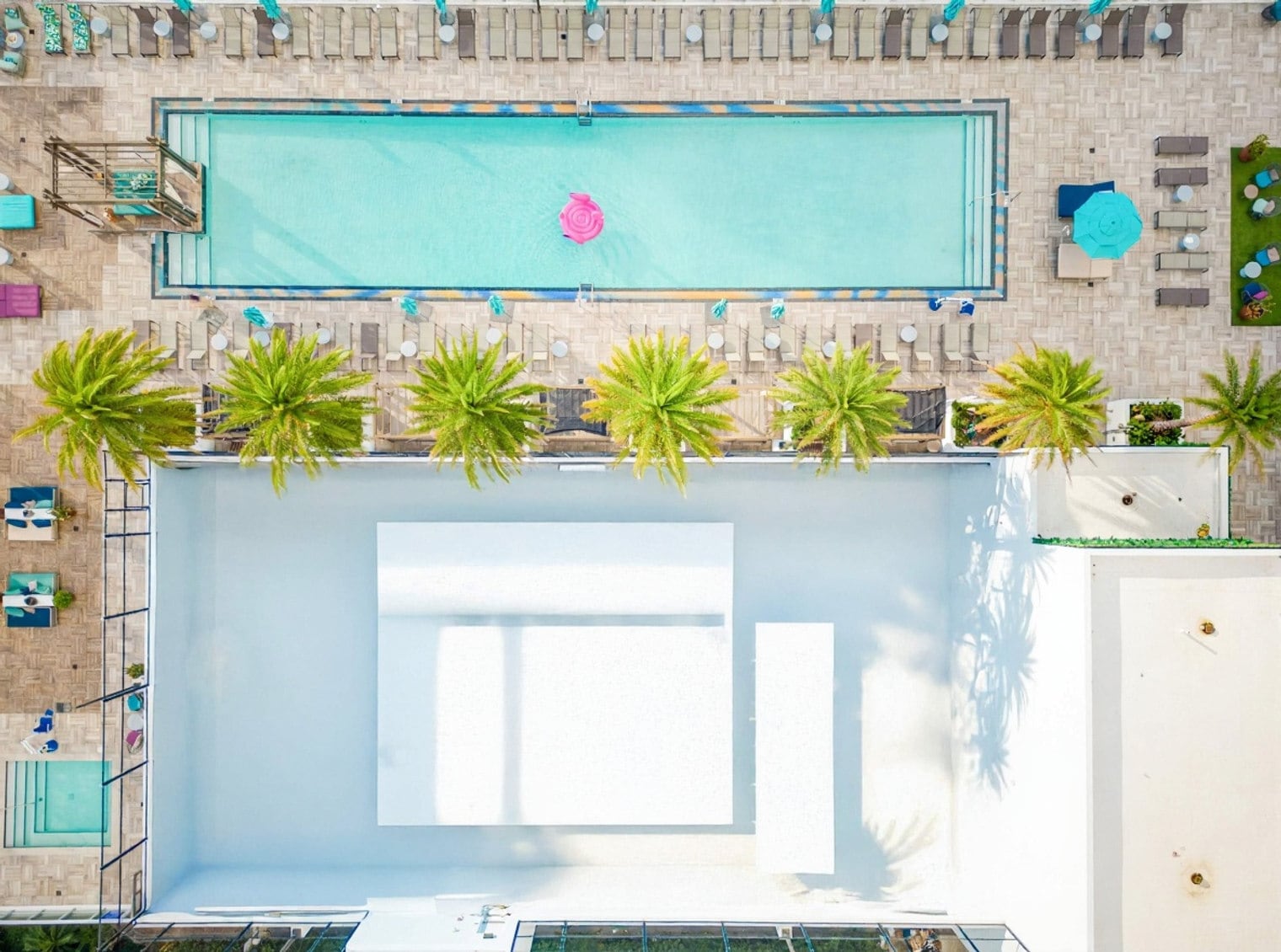 Building Photo - 4010 S Ocean Dr