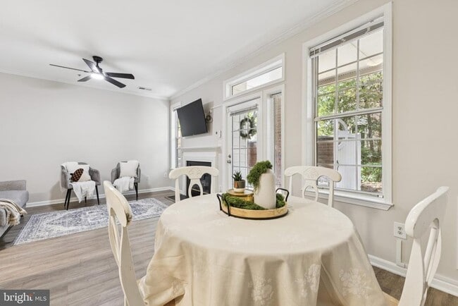 Building Photo - 1361 Garden Wall Cir